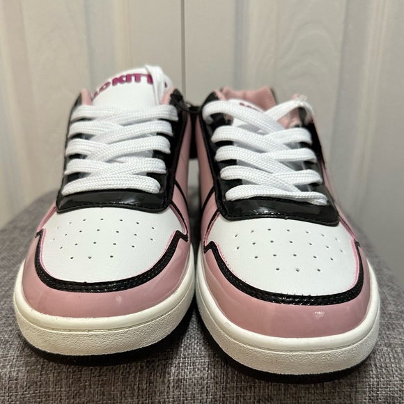 Hello Kitty Women’s Pink, White, And Black Casual Court Sneakers Size 9 - Picture 6 of 11